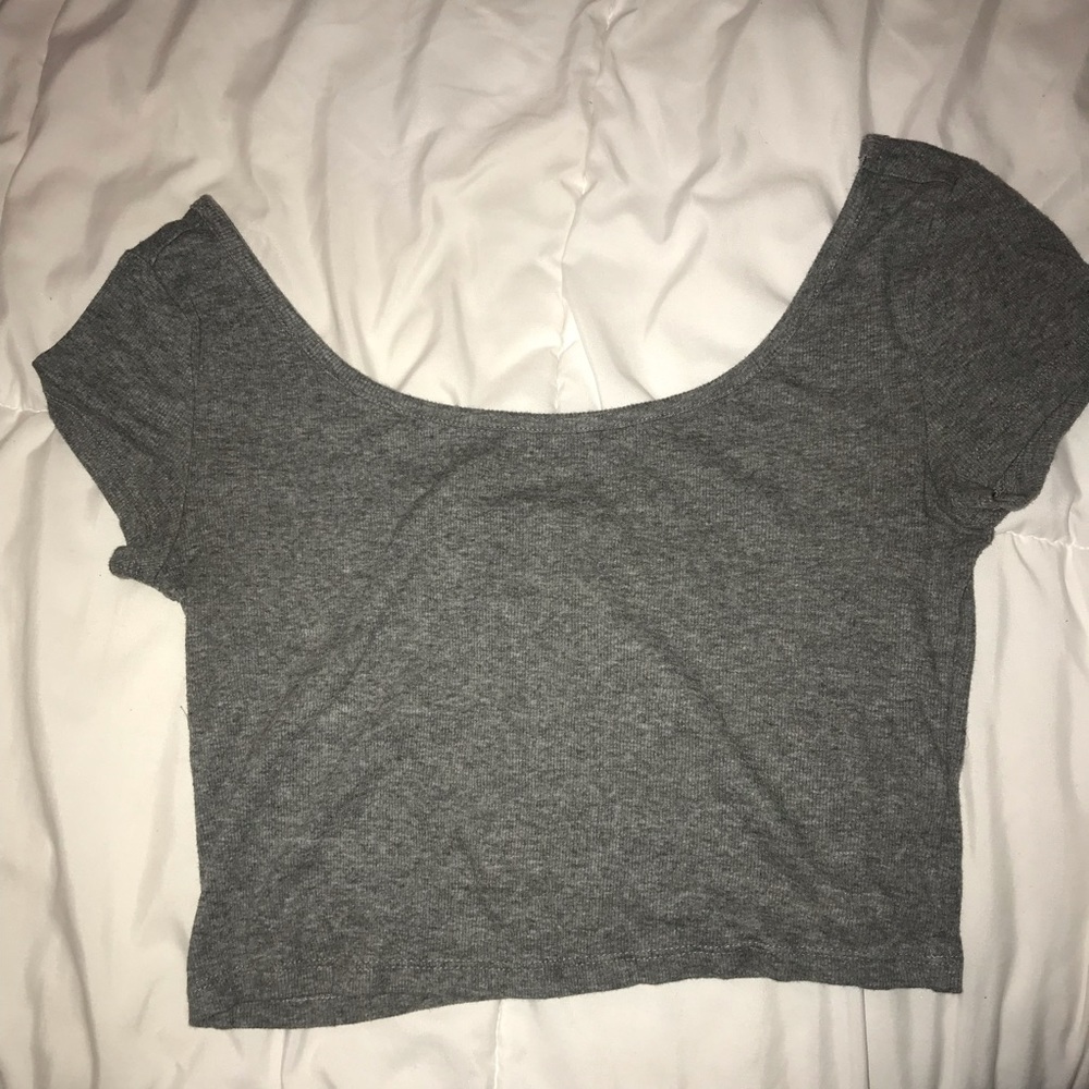 grey crop top